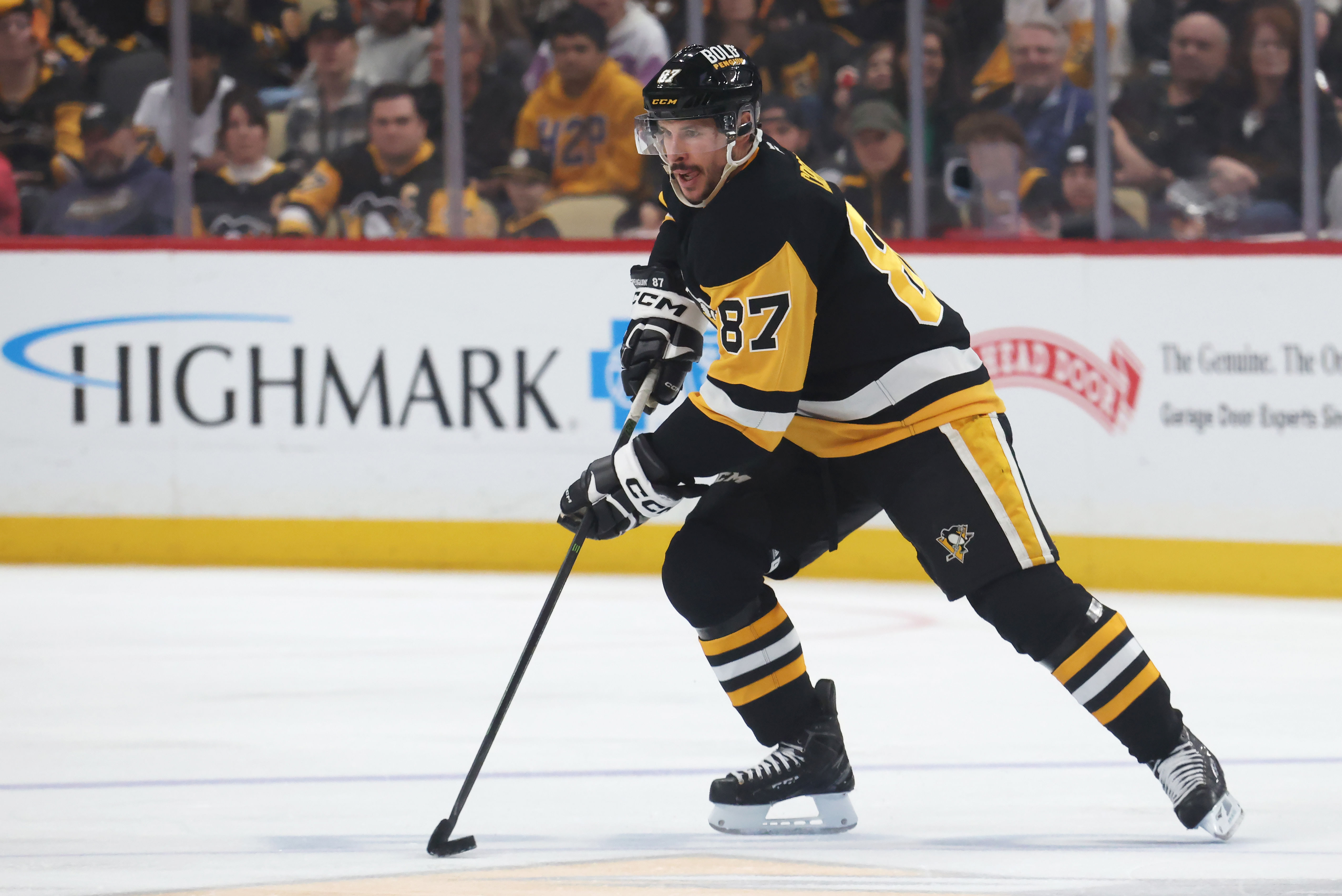 Crosby shut the door on trade speculation some months ago - Source: Imagn